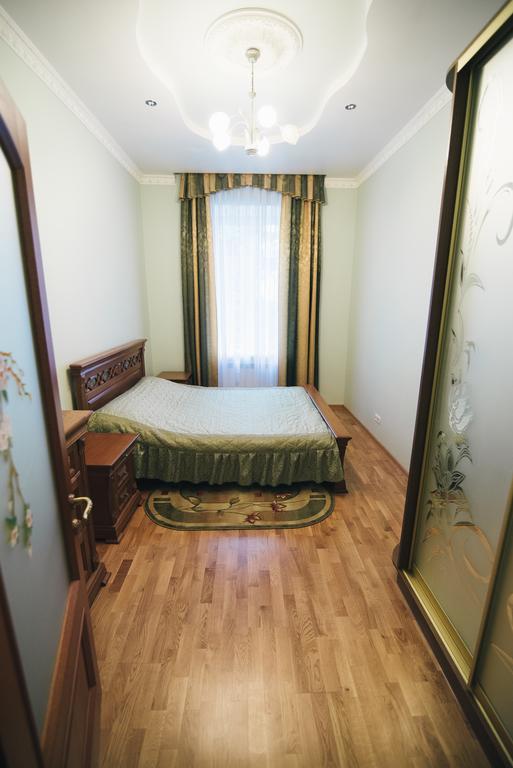 Apartment On Bernarda Meretyna 리비프 외부 사진
