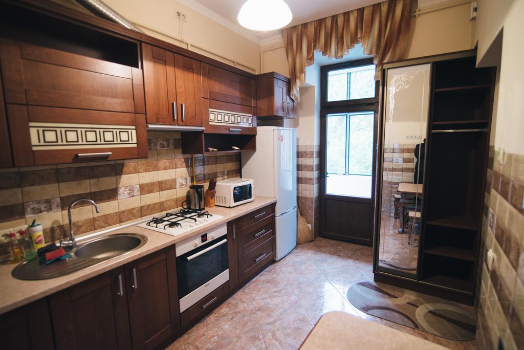 Apartment On Bernarda Meretyna 리비프 외부 사진